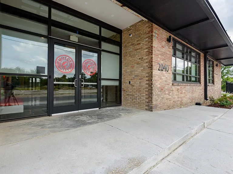 Motor City Apartments — Photo 24
