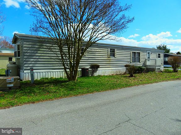 2nd image of 17667 Arlene Dr #38747