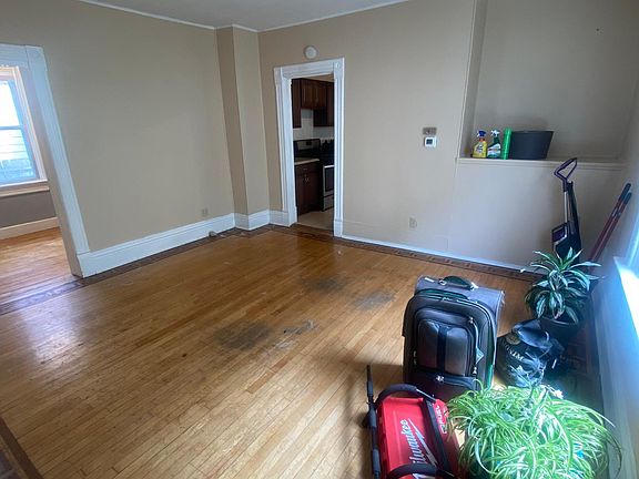 5th image of 1718 N Astor St #1718