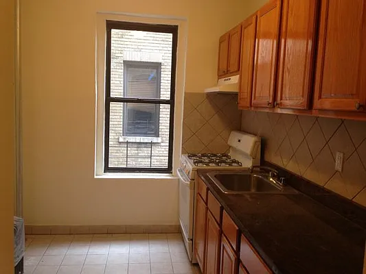 Rented by Besen Partners, LLC | media 44