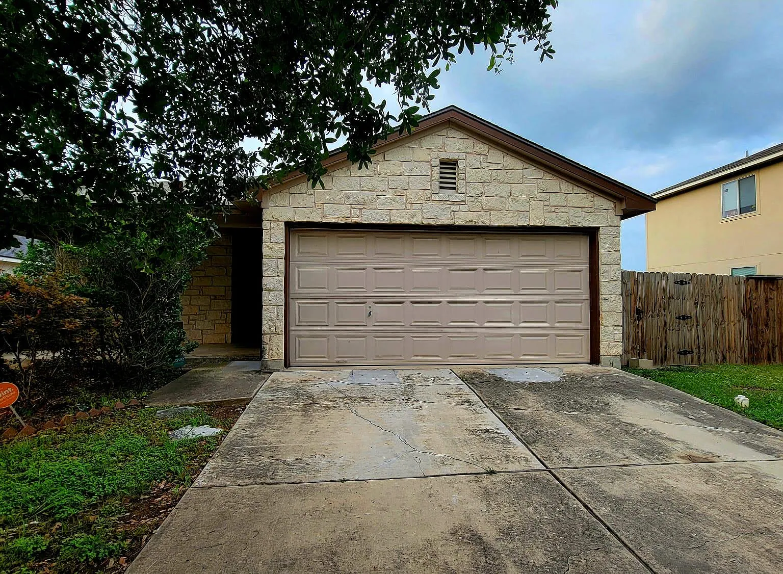 3 bed, 1292 sqft, $1,795 — Photo 1