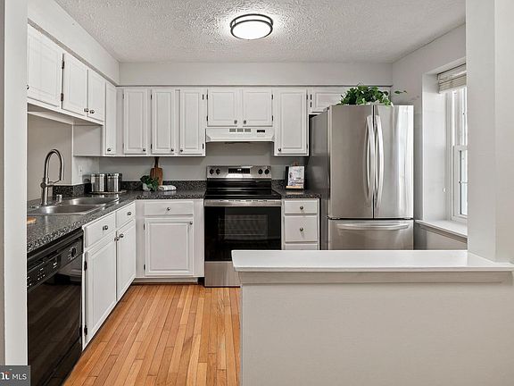 3rd image of 1638 10th St S