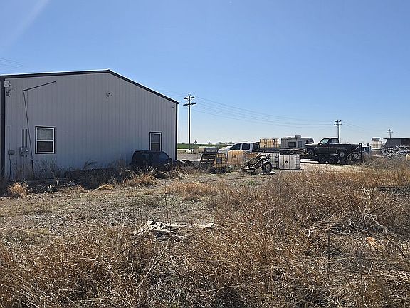 3rd image of 2002 S Main St