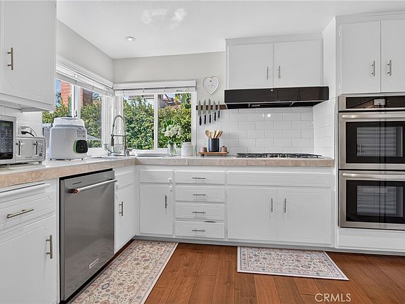 4th image of 2630 Lee St
