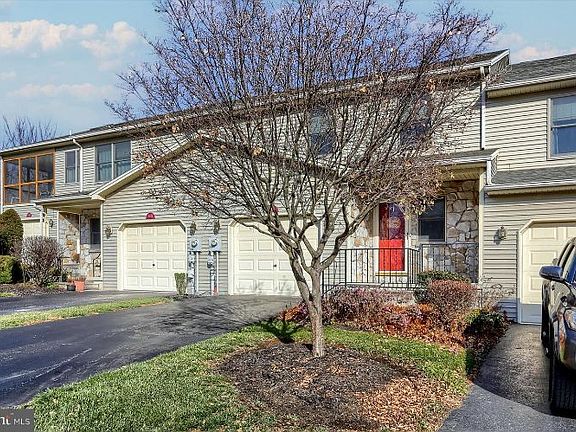 3rd image of 1473 Maplewood Dr