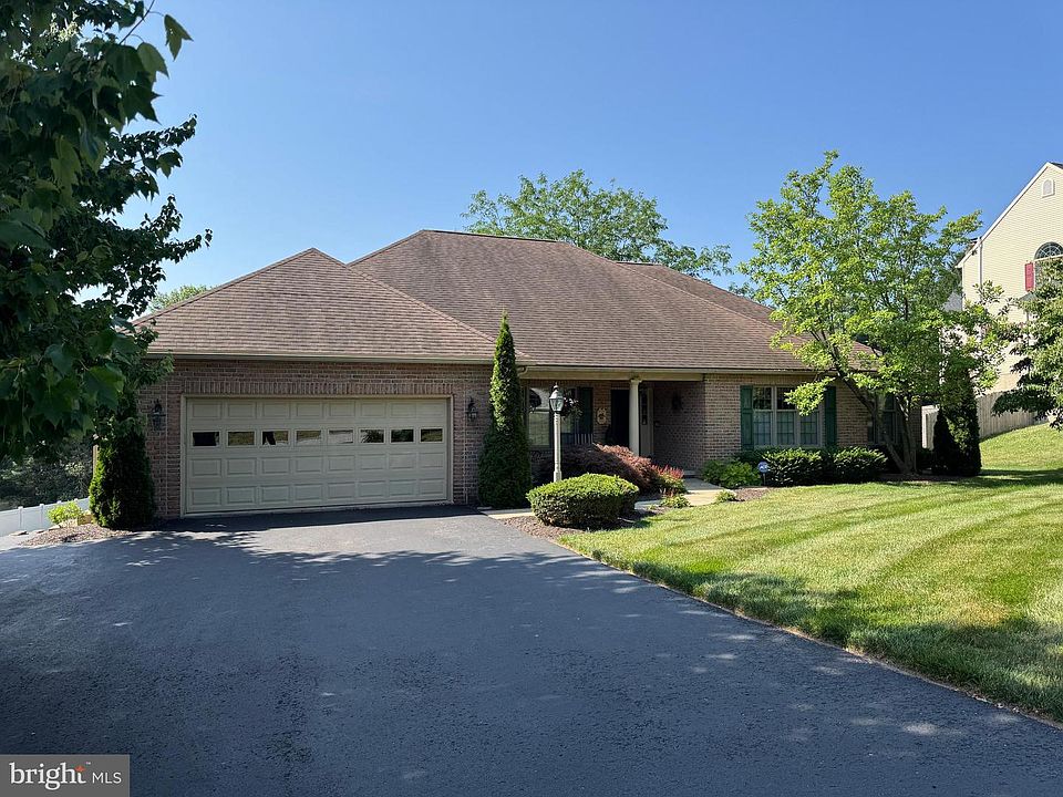 1st image of 1022 Woodridge Rd