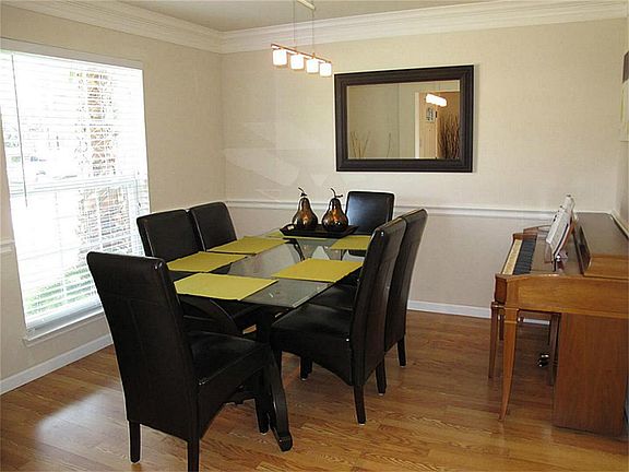 5th image of 5911 NW Creek Cir