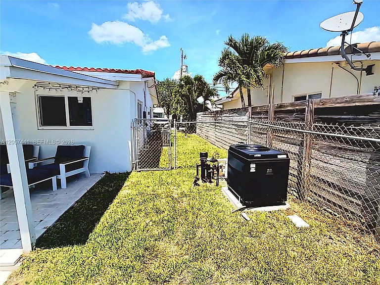 1430 NE 53rd Ct — Photo 32