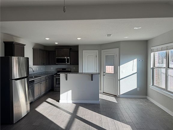 2nd image of 1501-1503 Purple Finch St