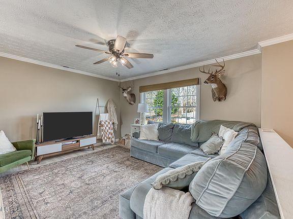 5th image of 328 Kings Rd