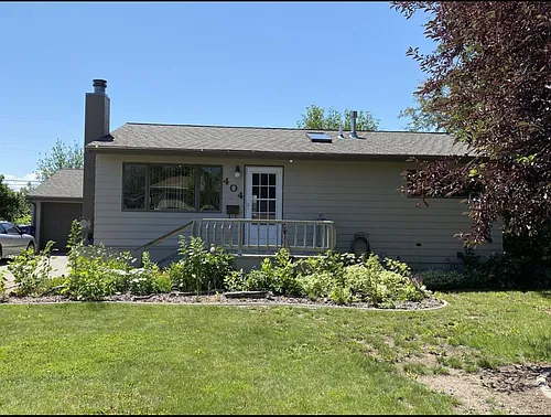 404 26th Ave NE Photo 1 404 26th Ave NE Photo 1