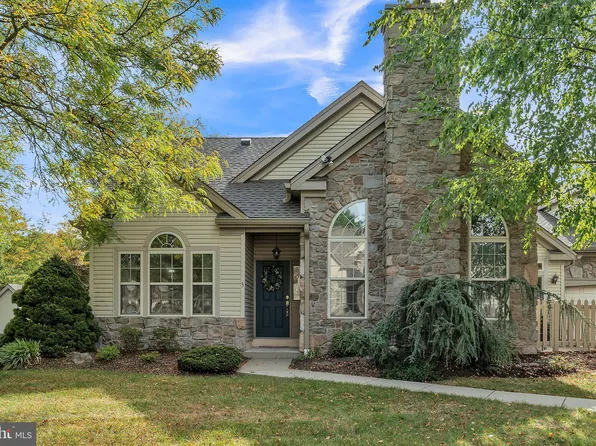 5 Legacy Oaks Dr, Richboro, PA 18954