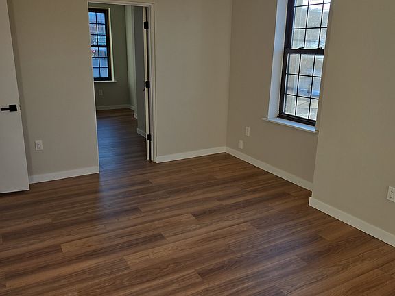4th image of 2101 Wharton St Floor 2