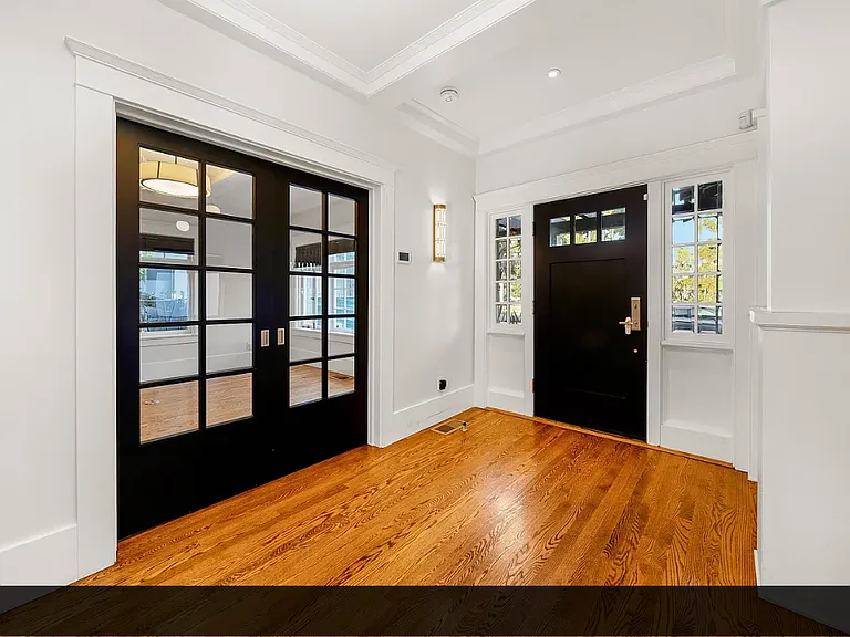 3340 6th Ave — Photo 8
