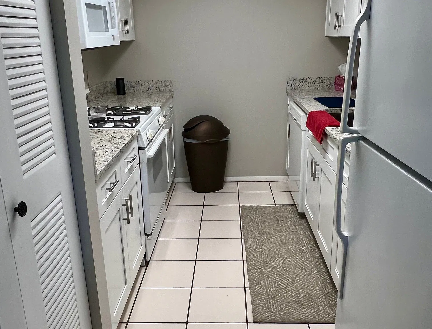 1 bed, 650 sqft, $1,100 — Photo 3