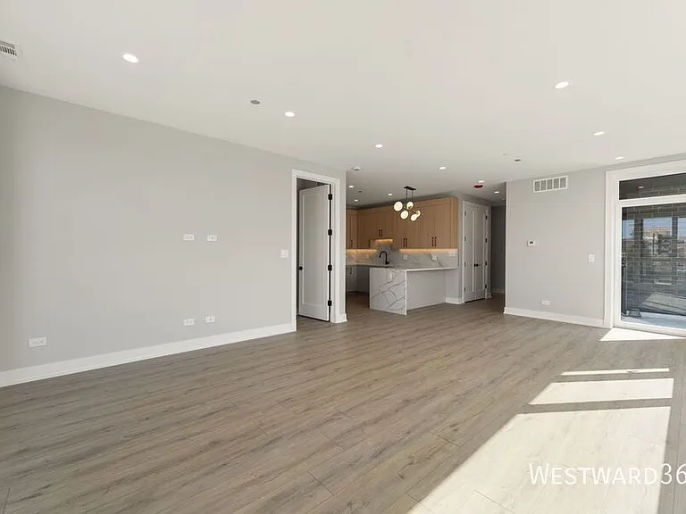 2354 W Polk St #205 — Photo 9