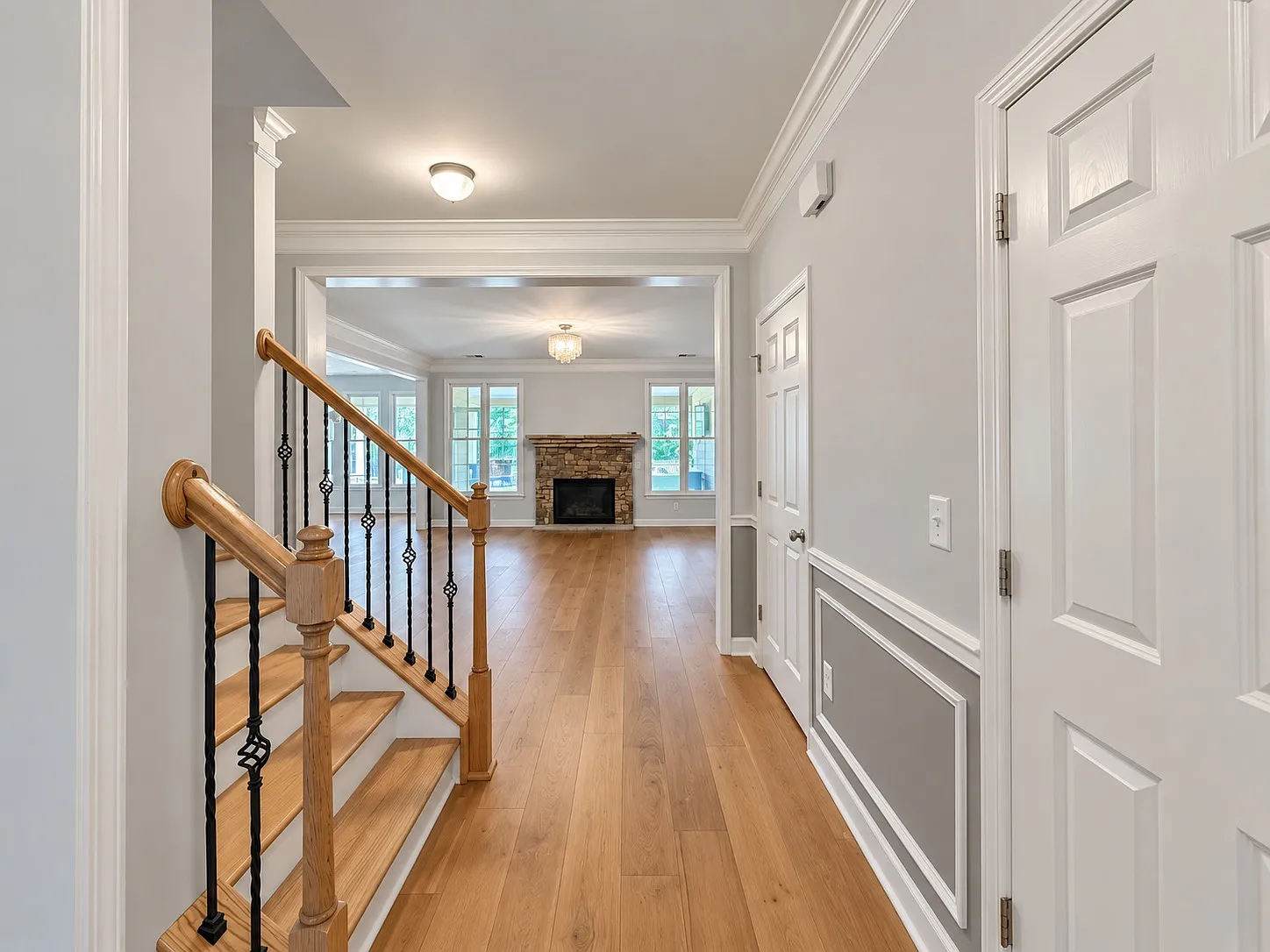 5 bed, 4.5 bath, 3085 sqft, $3,500 — Photo 2