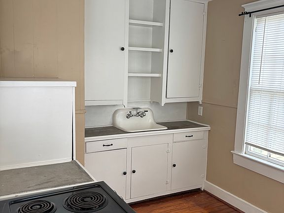4th image of 157 E State St APT 1