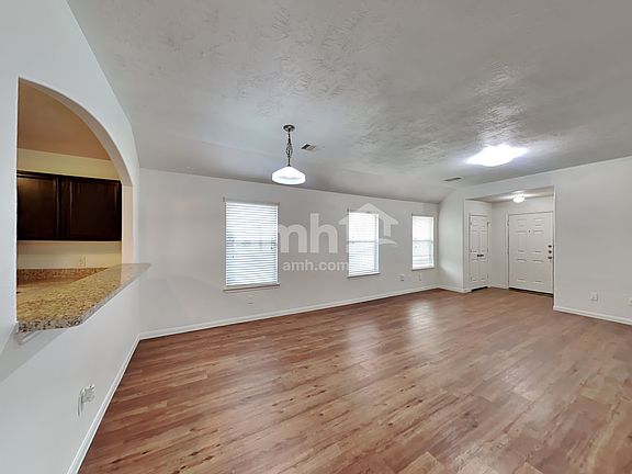 5th image of 15726 Regal Trace Ln