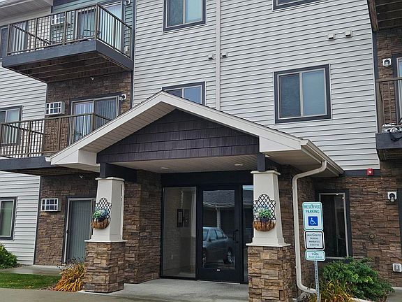 2nd image of 901 8th Ave S #1432