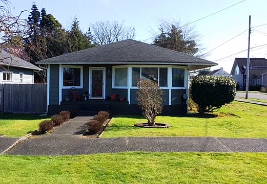 723 Spruce St photo 1