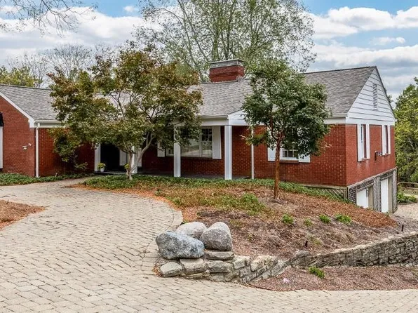 1032 Grandin Ridge Dr, Cincinnati, OH 45208