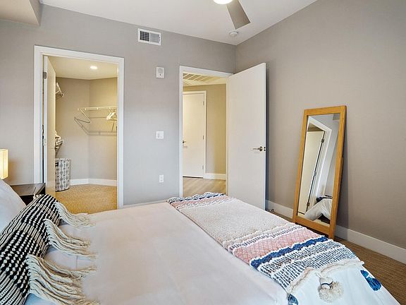 5th image of 7316 Santa Monica Boulevard W Hollywood Unit Id313784p