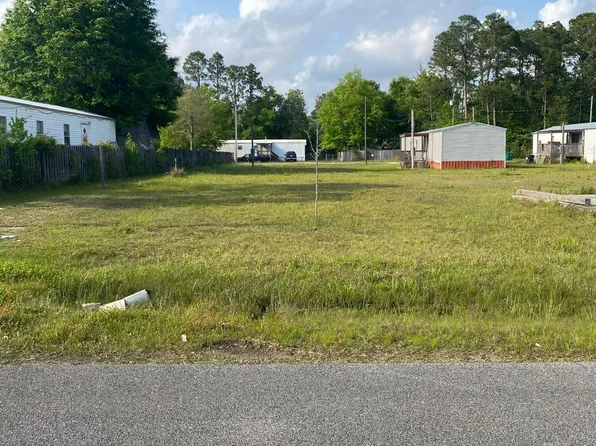 1624 Lima Dr #137, Gautier, MS 39553