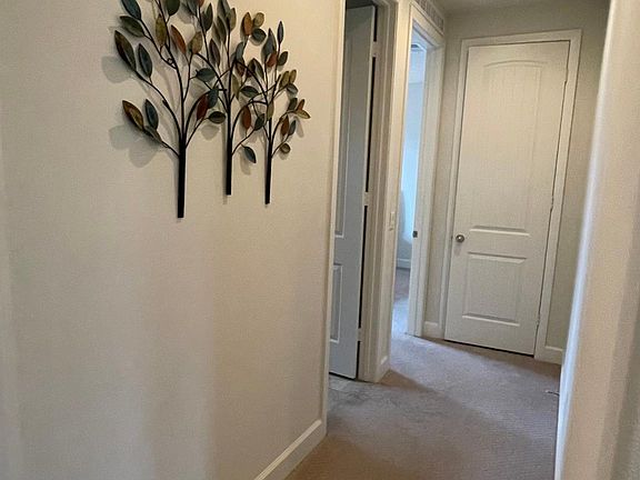 4th image of 261 Flores Ln