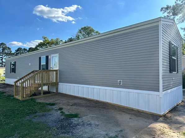 3525 E Elizabethtown Rd, Lumberton, NC