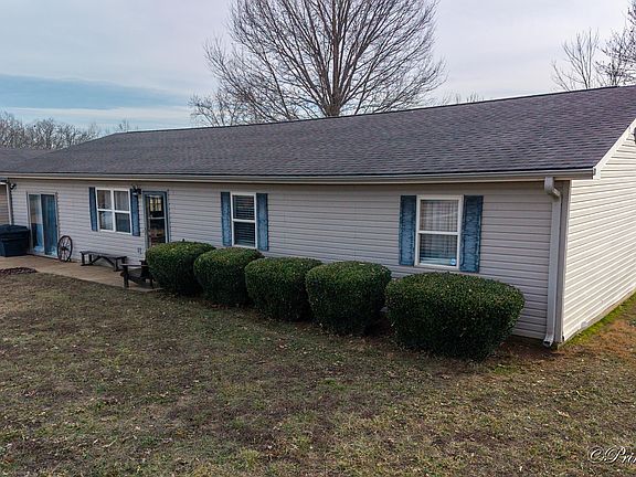 2nd image of 1876 County Road 6420