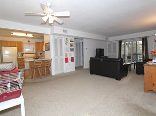 905 Twin Circle Dr, South Windsor, CT 06074