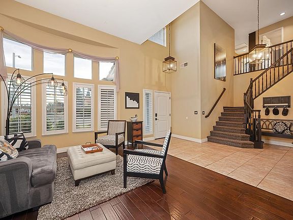 3rd image of 1071 Caragh St