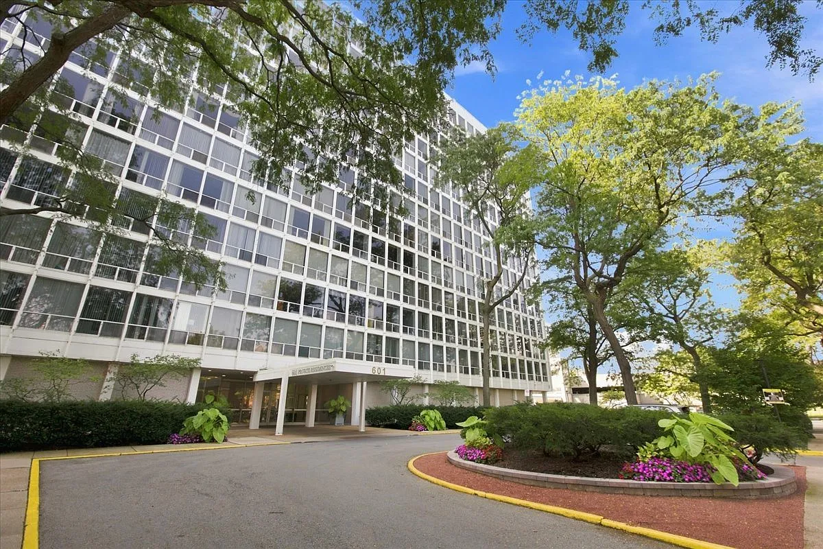 1 bed, 750 sqft, $1,795 — Photo 1