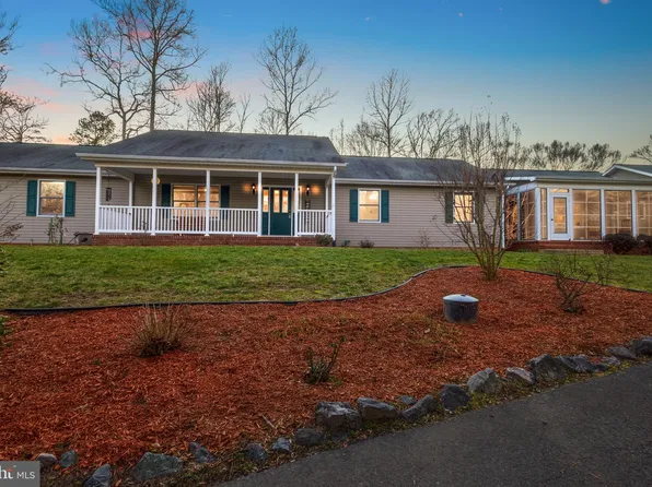 7974 Fulmont Dr, King George, VA 22485