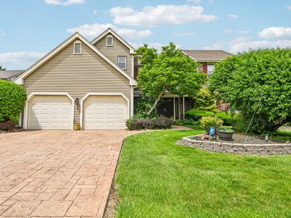 214 Carmelhead Ln, Schaumburg, IL 60193