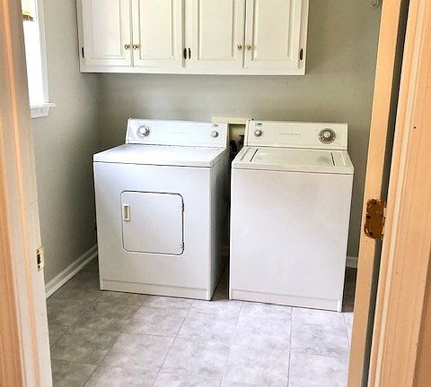 3rd image of 818 Deerfield Dr