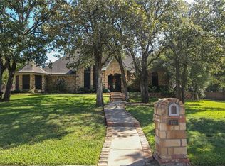 112 Oak Ridge Trl, Kennedale, TX 76060