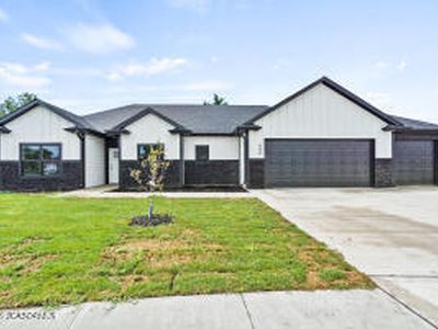 400 Eagle Lake Dr, Ashland, MO, 65010