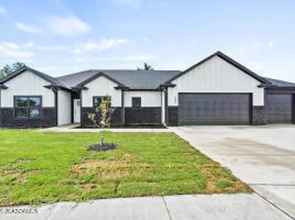400 Eagle Lake Dr, Ashland, MO 65010