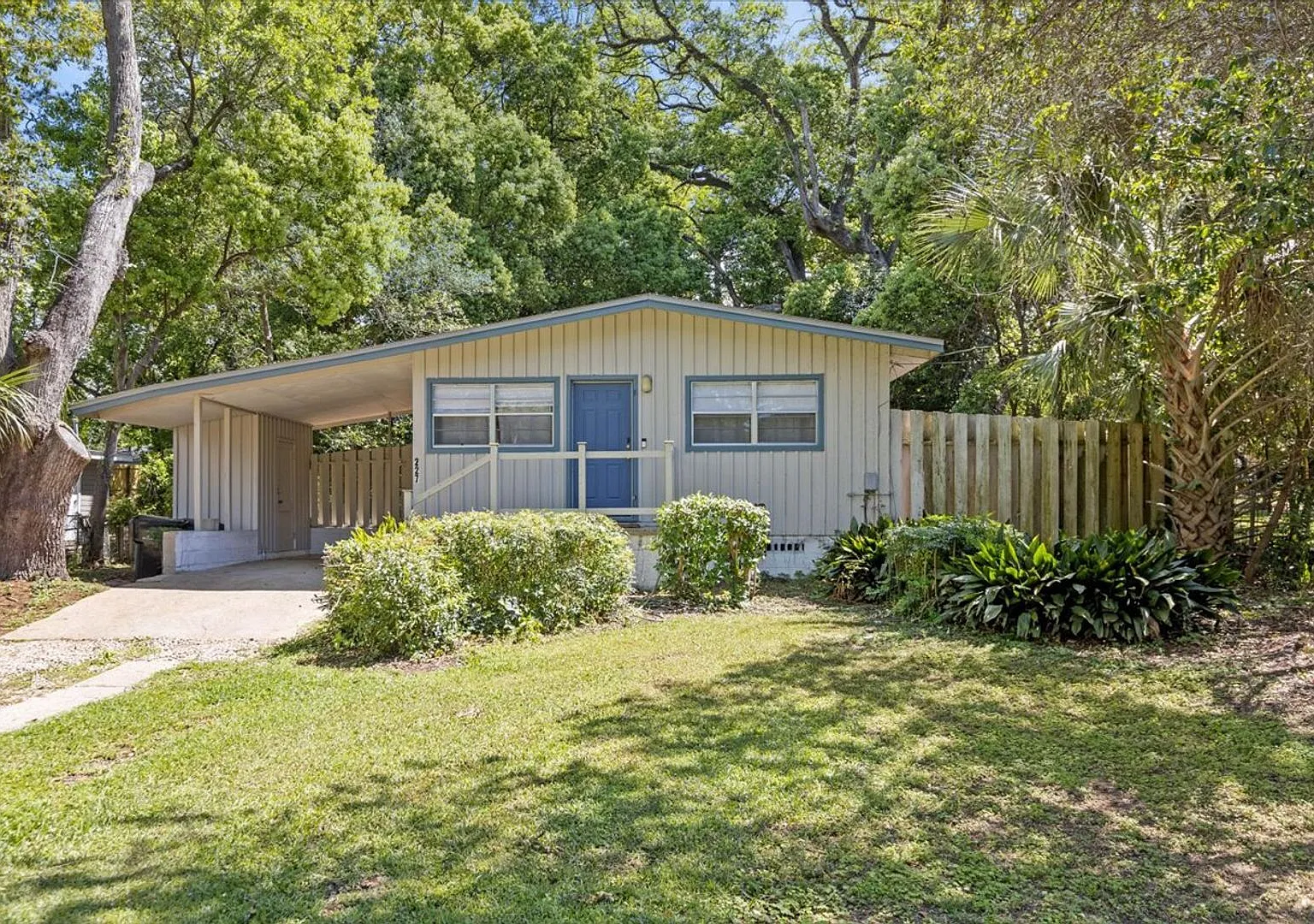 3 Bedroom House Less than a Mile from FSU! Available August 2027 — Photo 1