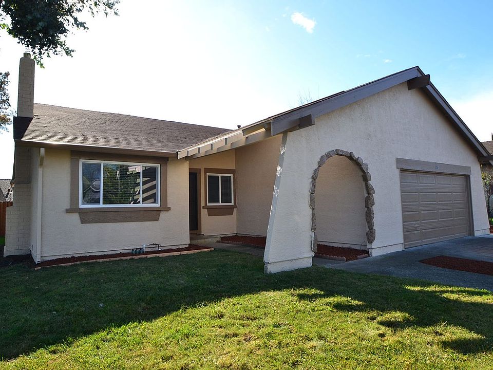 1st image of 804 Dogwood Cir