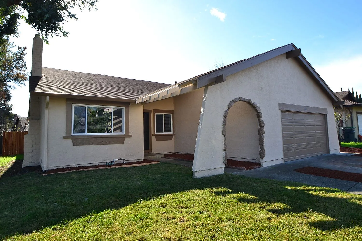 804 Dogwood Cir photo 1
