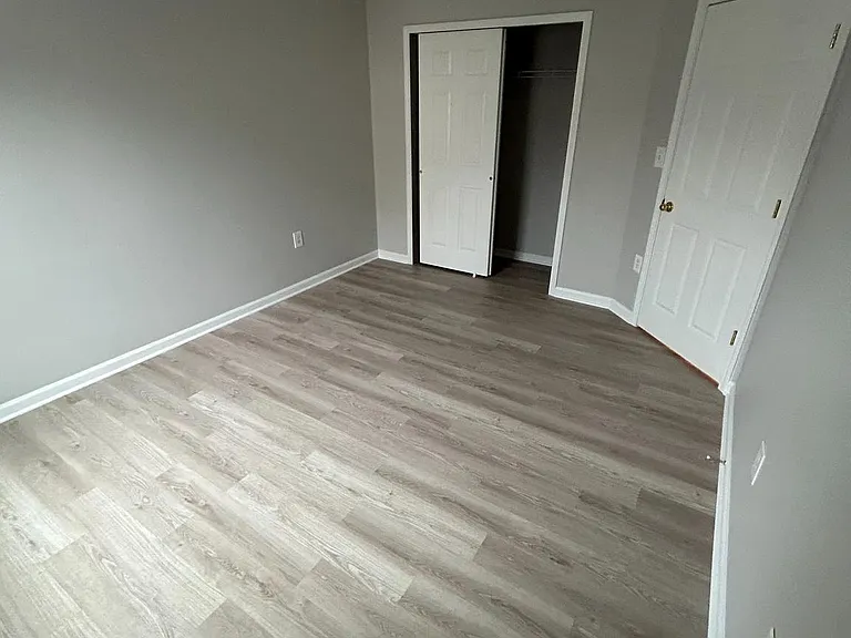1050 Lamberton St — Photo 16