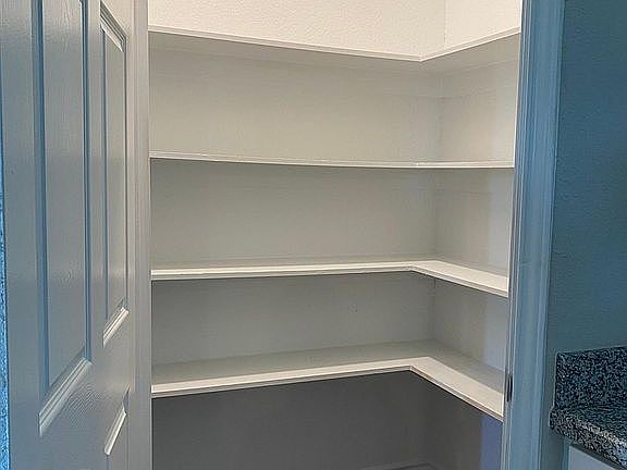 5th image of 3519 Cherry Ave