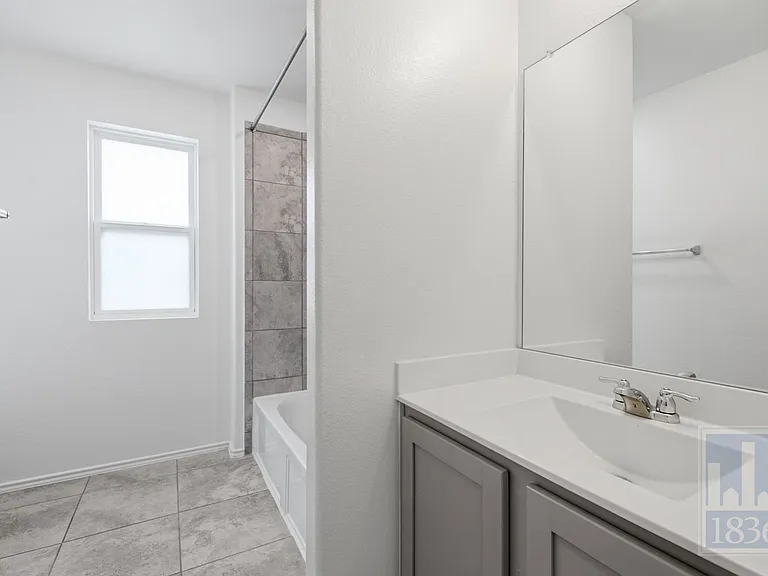 15213 Spruce Frost Cv #A — Photo 22