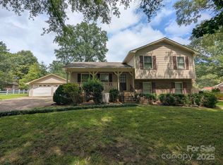 105 Redcoat Dr, Fort Mill, SC 29715