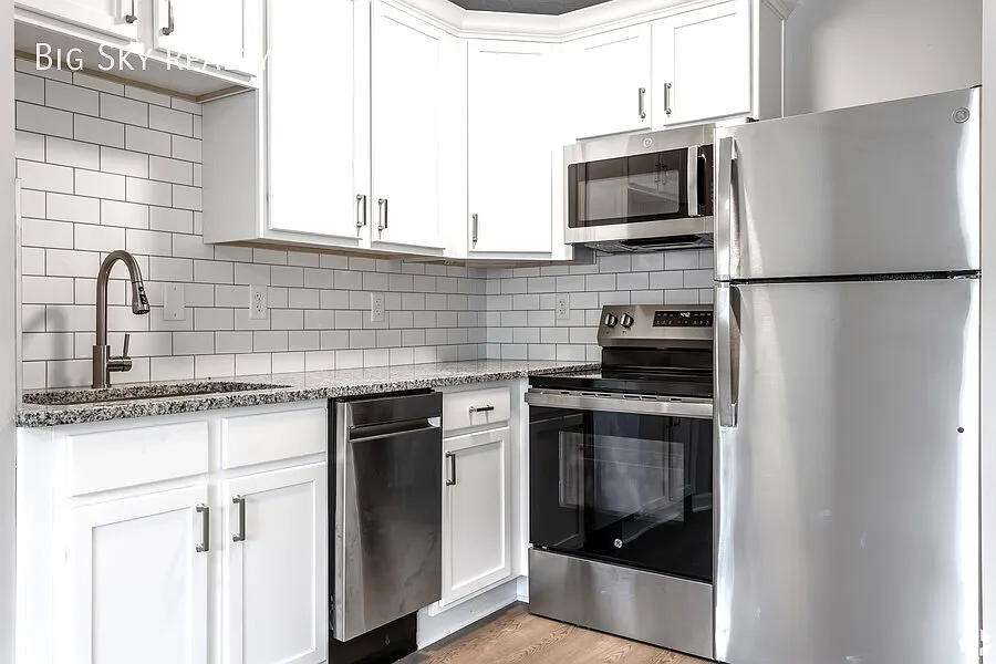 New Creekside 1 Bed — Photo 3