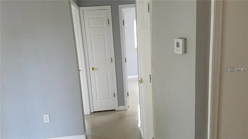 3 bed, 1.5 bath, 950 sqft, $1,700 — Photo 3