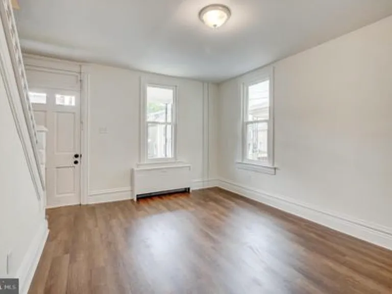 246 Park St — Photo 21